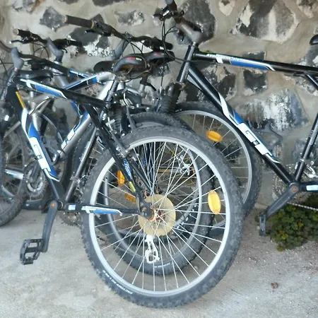 Logis Hotel-restaurant La Mere Biquette Отель