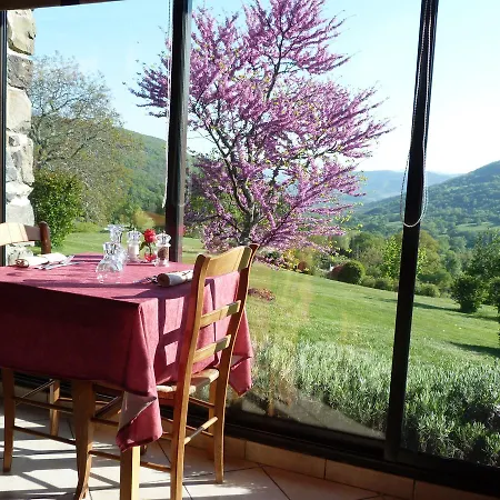 Logis Hotel-restaurant La Mere Biquette Отель 3*