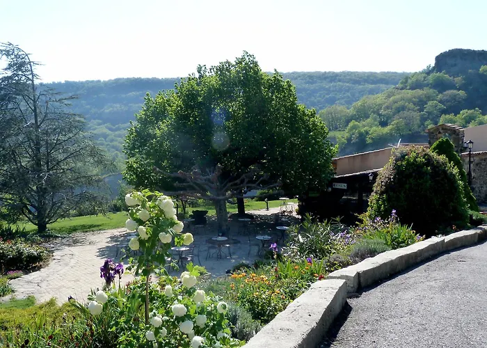 Logis Hotel-restaurant La Mere Biquette 3* Saint-Pons
