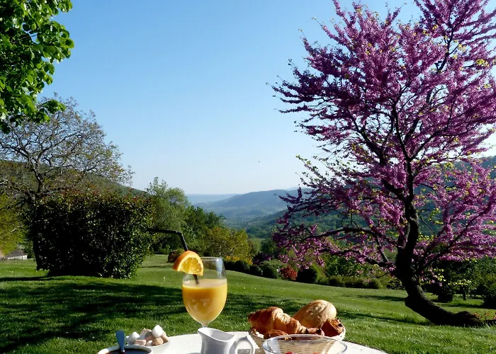Logis Hotel-restaurant La Mere Biquette ホテル