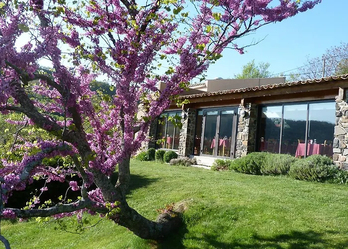 Logis Hotel-restaurant La Mere Biquette ホテル 3*