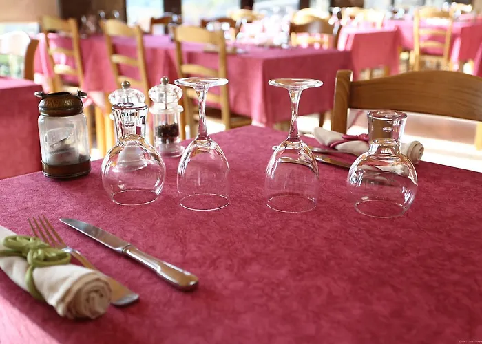 ホテル Logis Hotel-restaurant La Mere Biquette