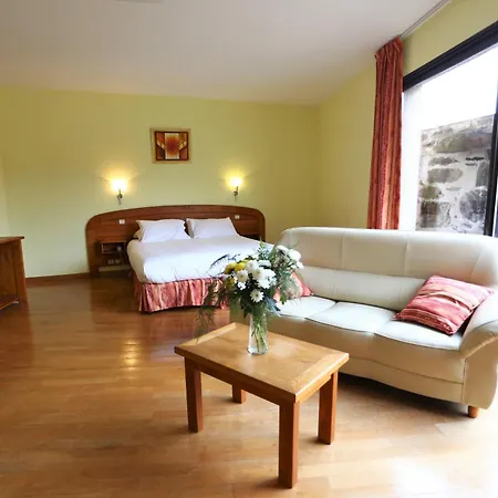 Hotel Logis Hotel-restaurant La Mere Biquette