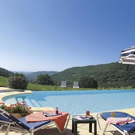 Logis Hotel-restaurant La Mere Biquette Hotel 3*