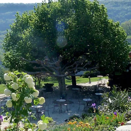 Hotel Logis Hotel-restaurant La Mere Biquette Saint-Pons (Ardeche)