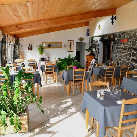 Logis Hotel-restaurant La Mere Biquette 3*