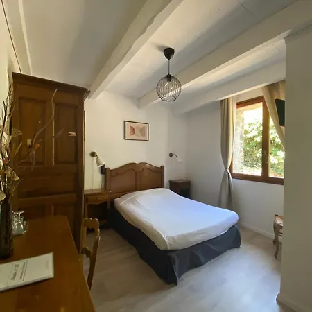 Hotel Logis Hotel-restaurant La Mere Biquette