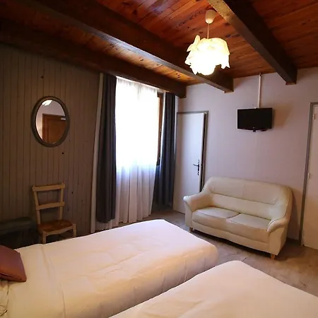 Logis Hotel-restaurant La Mere Biquette 3* Saint-Pons (Ardeche)