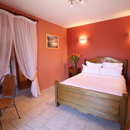 Logis Hotel-restaurant La Mere Biquette