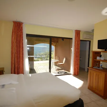 Logis Hotel-restaurant La Mere Biquette 3*