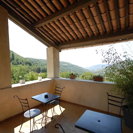 Hotel Logis Hotel-restaurant La Mere Biquette