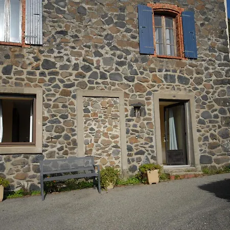 Logis Hotel-restaurant La Mere Biquette Hotel 3*