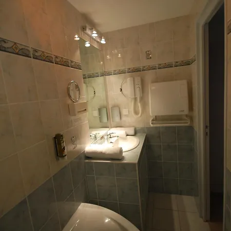 Hotel Logis Hotel-restaurant La Mere Biquette Saint-Pons (Ardeche)