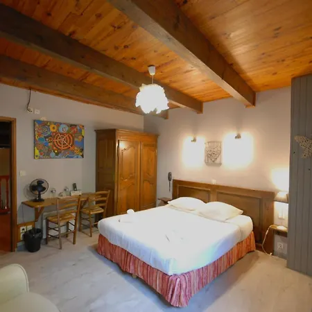 Logis Hotel-restaurant La Mere Biquette 3*
