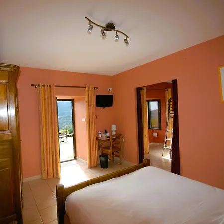 Logis Hotel-restaurant La Mere Biquette Hotel Saint-Pons (Ardeche)
