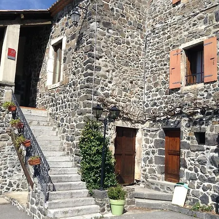 Logis Hotel-restaurant La Mere Biquette Hotel 3*