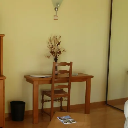 Logis Hotel-restaurant La Mere Biquette Hotel 3*