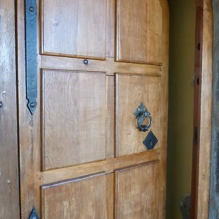Logis Hotel-restaurant La Mere Biquette Hotel 3*